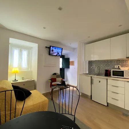 Perfect For 2 In Graca Apartment